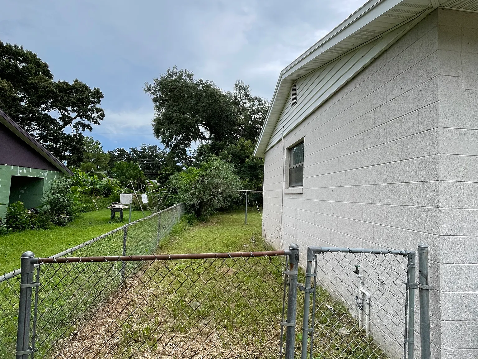 3 bed, 1824 sqft, $2,150 — Photo 2