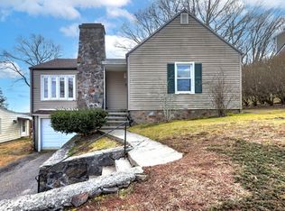 34 Aron Ave, Waterbury, CT 06708