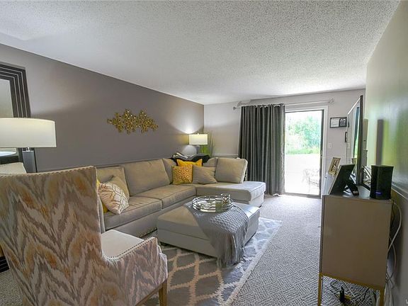5th image of 41 Bee Hunter Ct Unit A