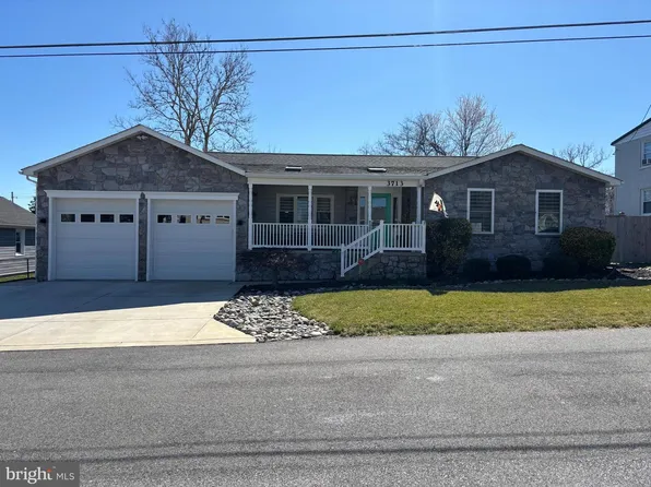 3713 28th St, Chesapeake Beach, MD 20732