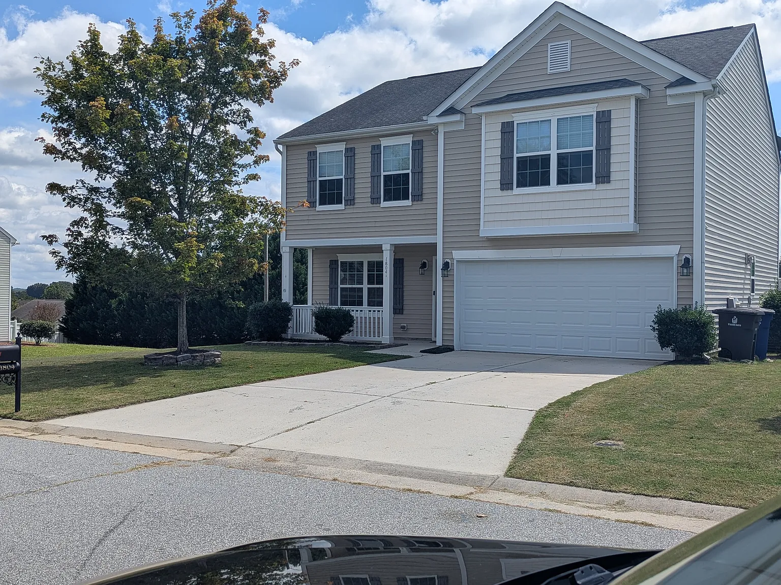 3 bed, 2231 sqft, $2,100 — Photo 2