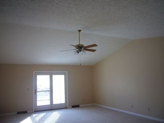 3rd image of 89 McCullough Blvd