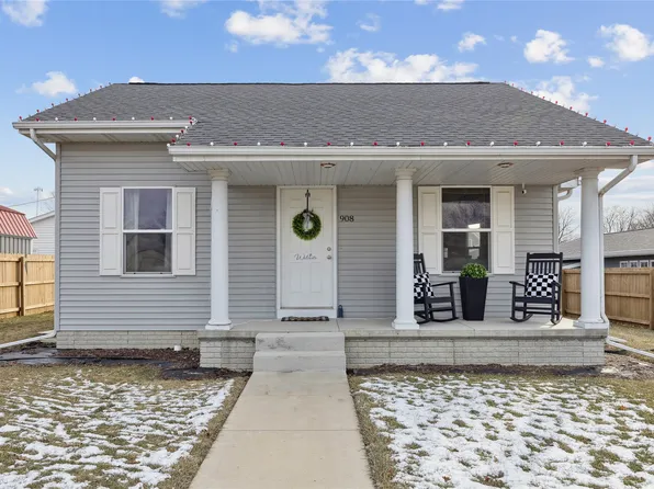 908 E Benton St, Winterset, IA 50273