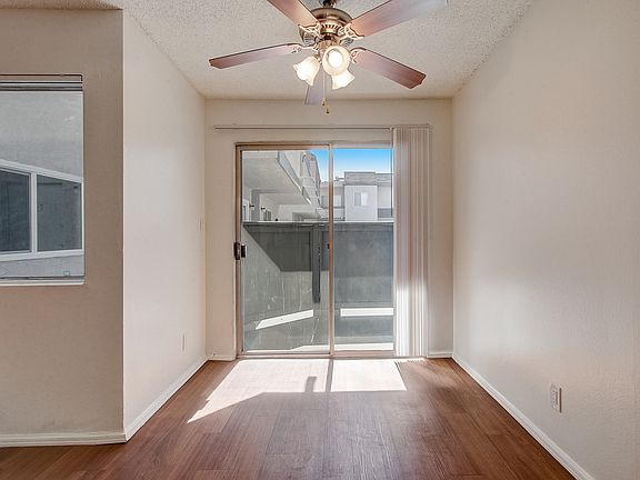 5th image of 11815 Gilmore St #119
