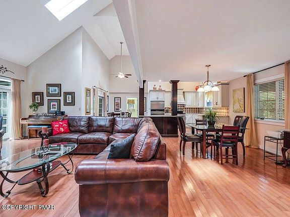 5th image of 1179 Manor Hill Rd