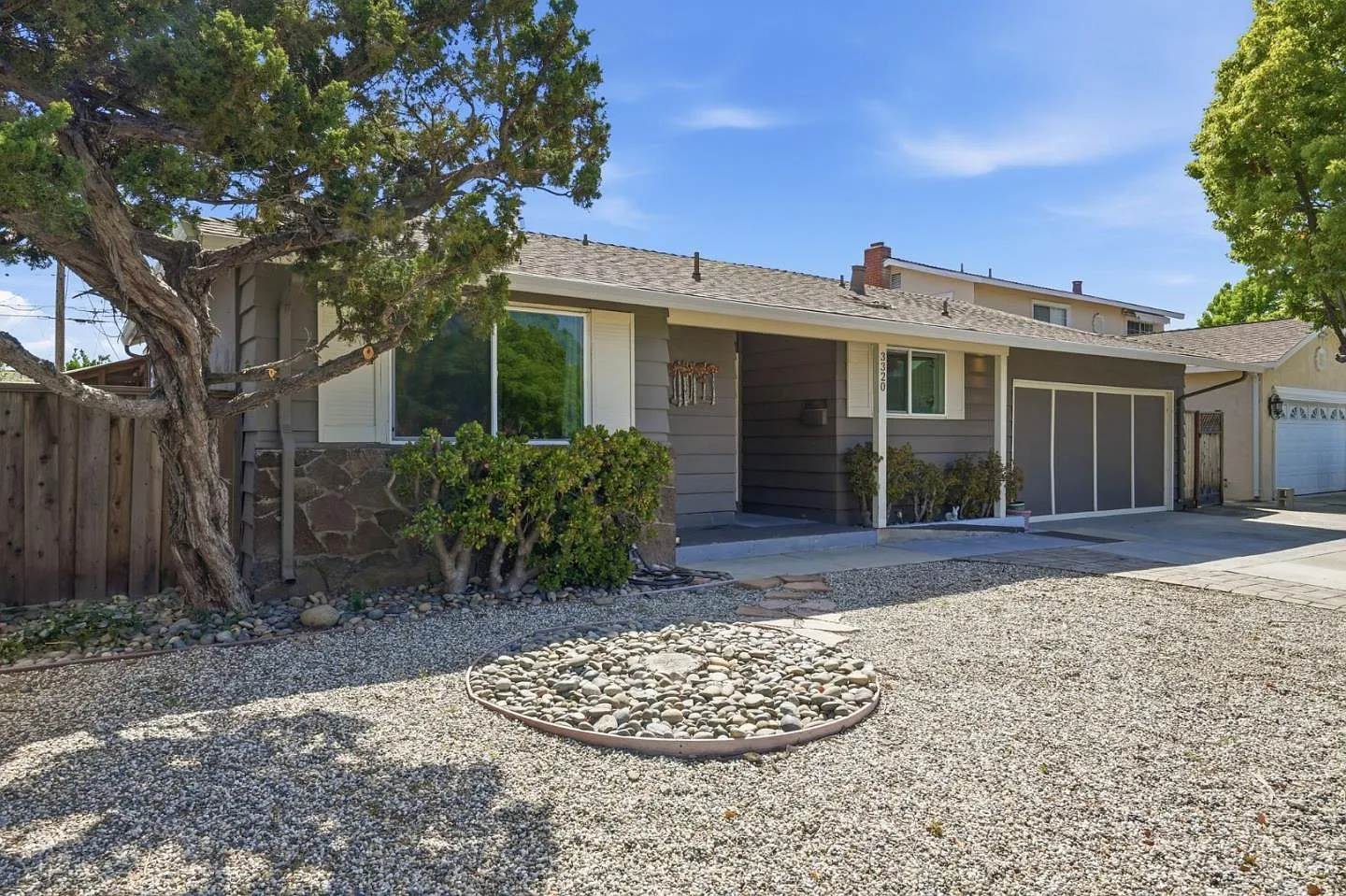 3320 Cherry Ave — Photo 2