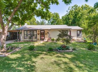 2631 W Johnson St, Denison, TX 75020