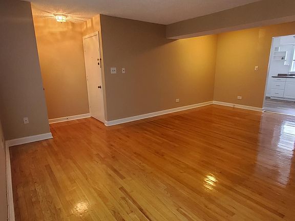 5th image of 221 W Johnson St Unit 2B