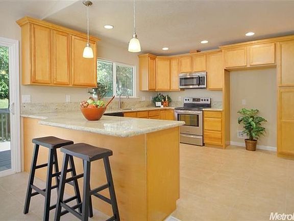 2nd image of 2671 Royal Park Dr