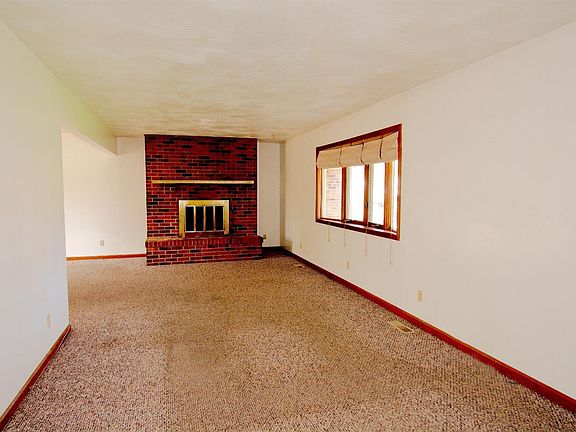 4th image of 1005 Locust Ave Lot 4