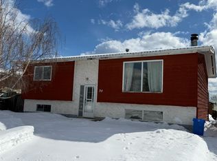 34 N Wedow Dr, Whitecourt, AB T7S1B6