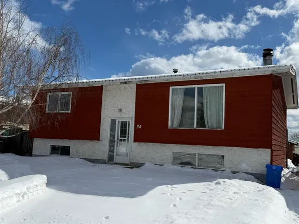 34 N Wedow Dr, Whitecourt, AB T7S 1B6