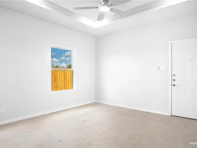 404 N Onyx Ave #1 — Photo 14