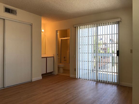 4th image of 168 N Catalina Ave APT 204