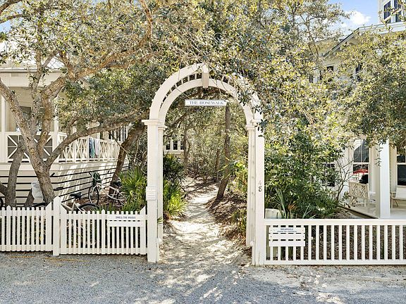 3rd image of 48 Tupelo St