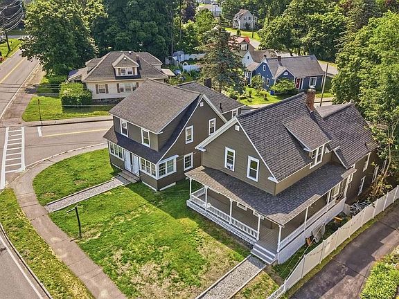 2nd image of 79 Gilford Avenue #1