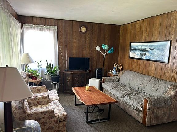 5th image of 3116 N Wolf Rd