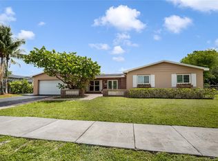 9321 SW 104th Ct, Miami, FL 33176