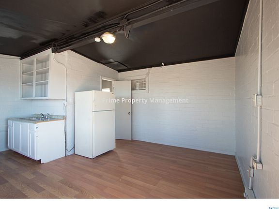 4th image of 3060 NW Grand Ave #1