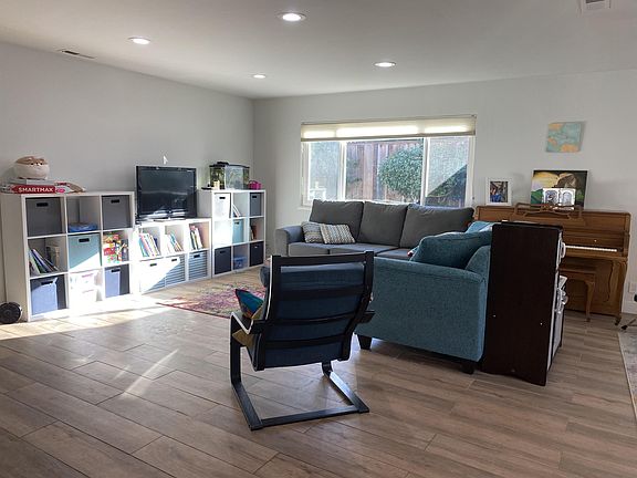 4th image of 84 San Tomas Way