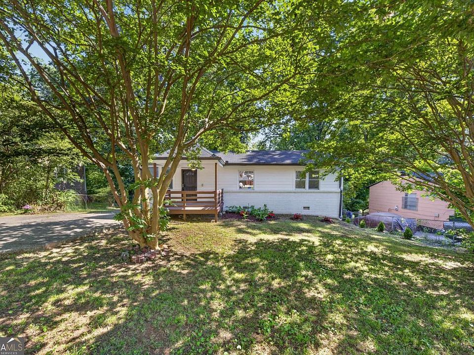1st image of 931 Stonewall Dr SE
