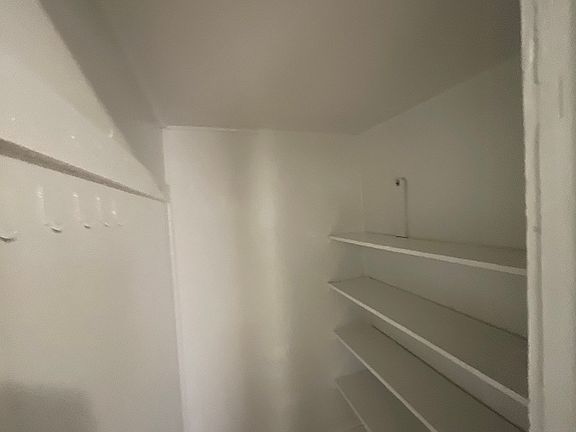 Closet 1