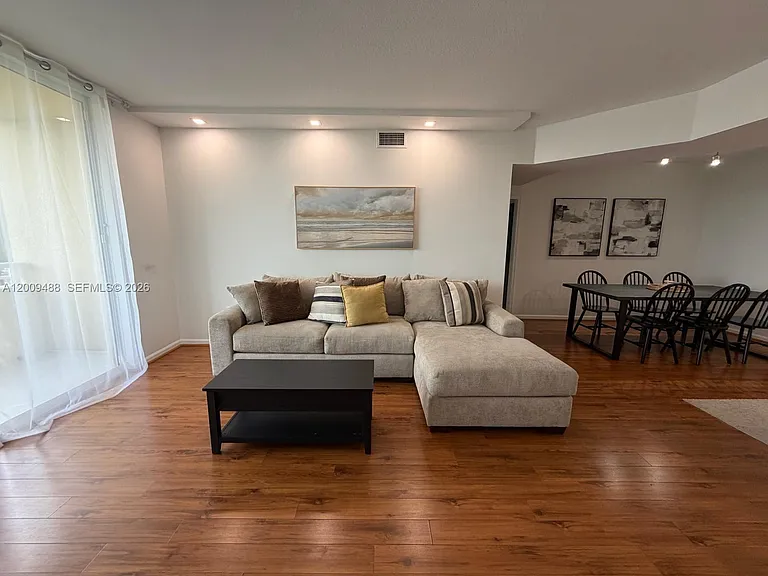 18800 NE 29th Ave #302 — Photo 11