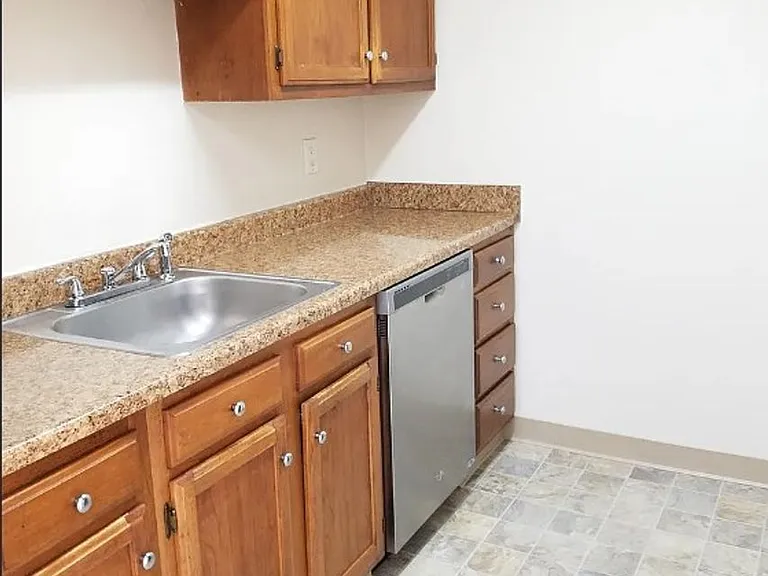 10725 Myers Way S — Photo 3