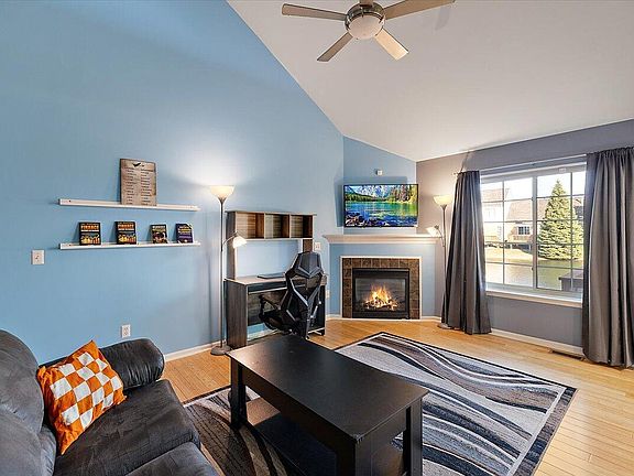 2nd image of 8952 Hardwood Dr
