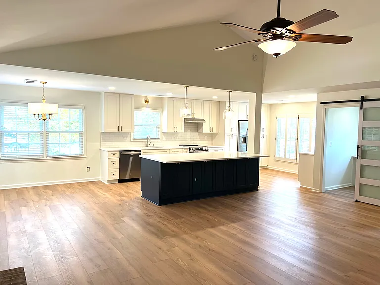 2179 Heritage Trace Dr — Photo 3