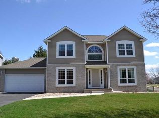 7600 Thorndale Dr NE, Cedar Rapids, IA 52402