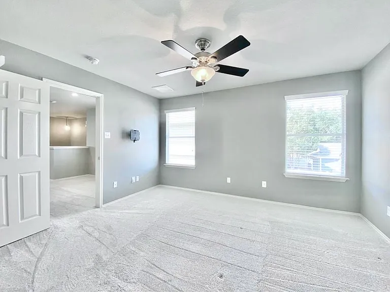 1812 Lost Maples Loop — Photo 22