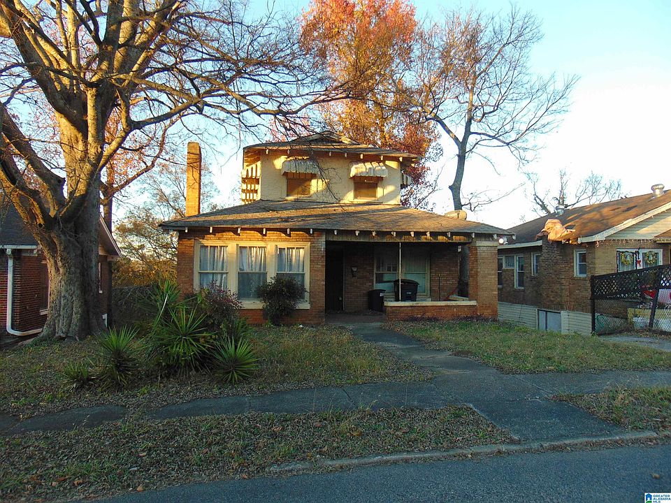 2nd image of 1636 8th Ave W