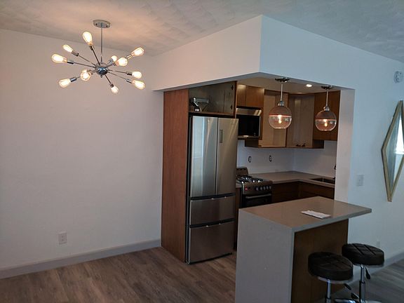 4th image of 850 NE 13th St APT 7
