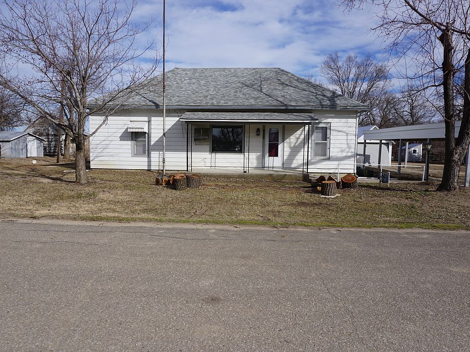 1st image of 602 N D St