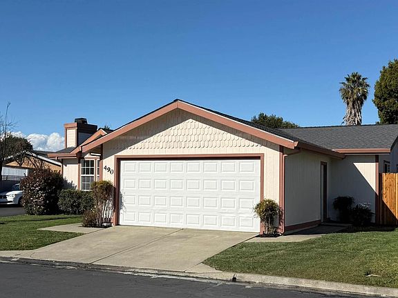 2nd image of 490 Canyon Creek Drive