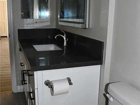 3rd image of 917 W Flora St #917B