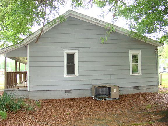 2nd image of 612 Clyde St