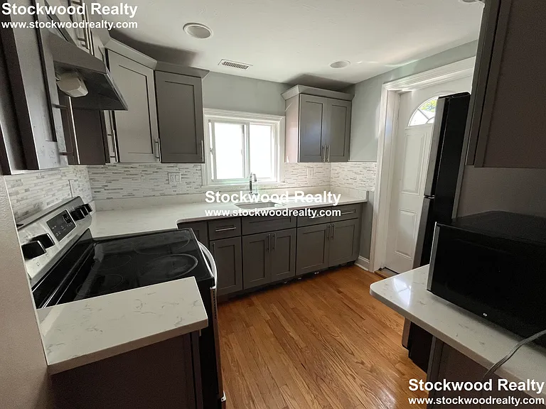 949 Dorchester Ave #3 — Photo 2