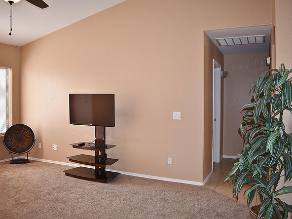 3rd image of 15818 S Maui Cir