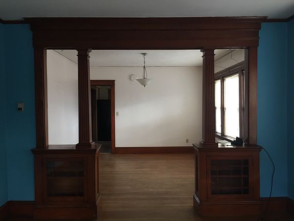3rd image of 1012 Narragansett Boulevard # Fl 2nd
