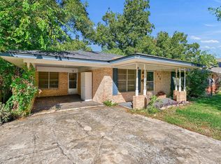 205 N Union St, Whitesboro, TX 76273