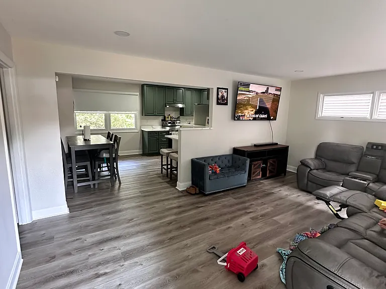 326 Bidney Dr — Photo 6