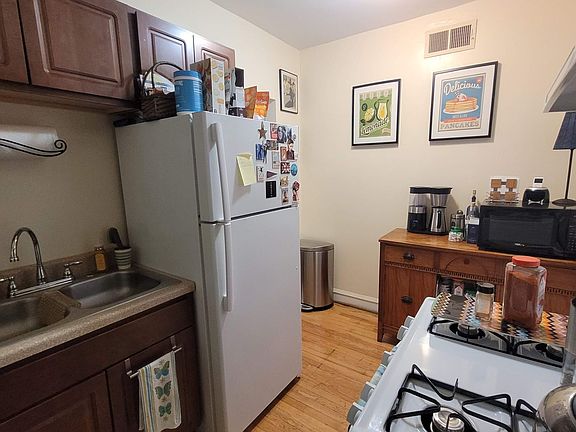 5th image of 2631-2637 N Spaulding Ave #2635-2W