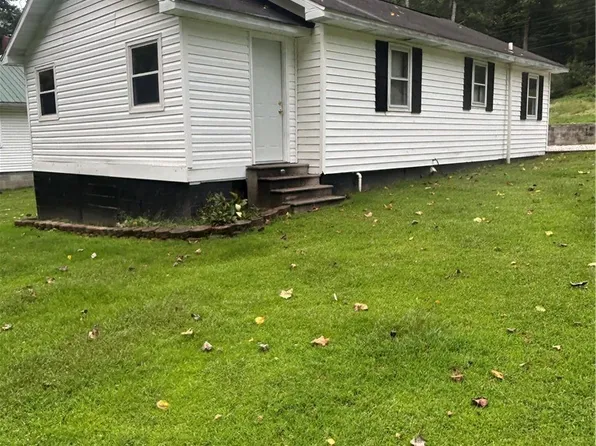 19 Pete Bias Hl, Hill, WV 25108