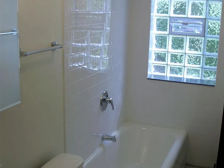 4245 N Hermitage Ave #1B — Photo 2