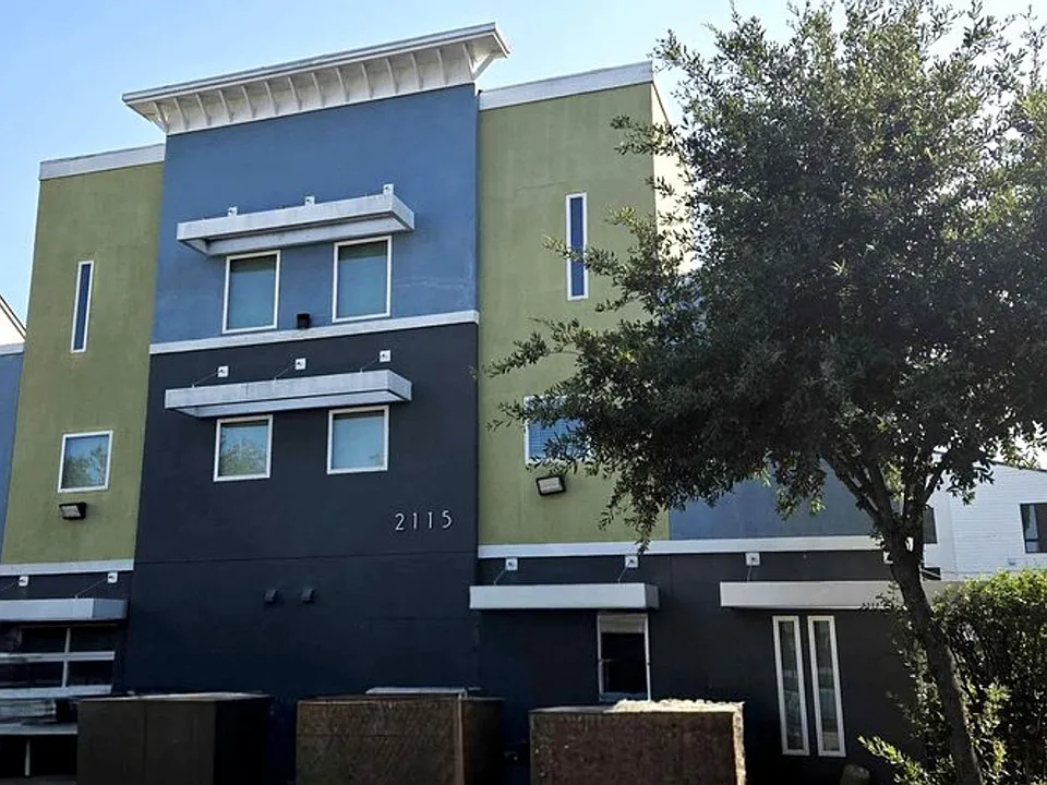 2115 N Garrett Ave
