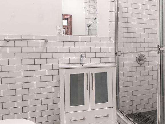 5th image of 163A Halsey St #2