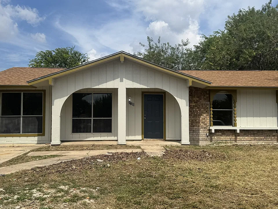 9411 Stones River Dr