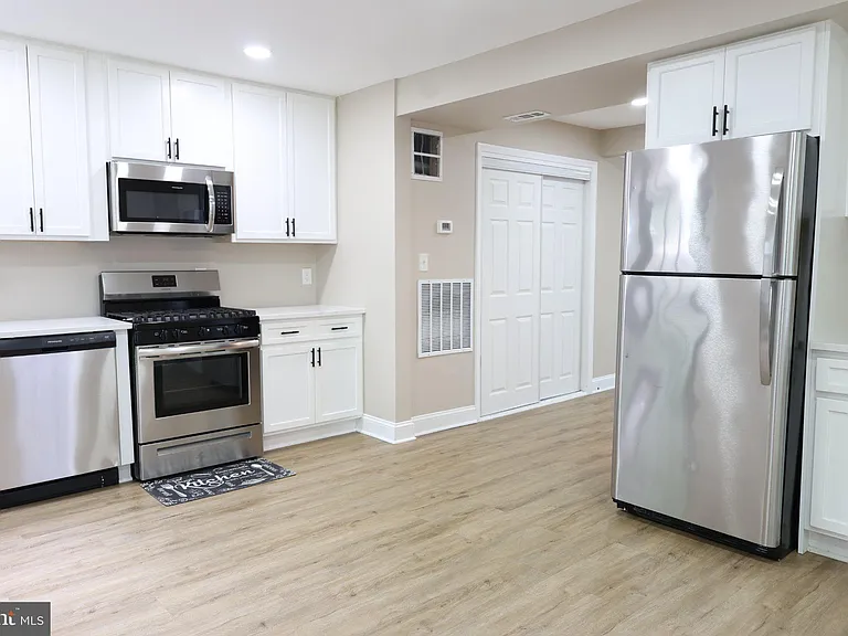 1316 Eastern Ave NE — Photo 13